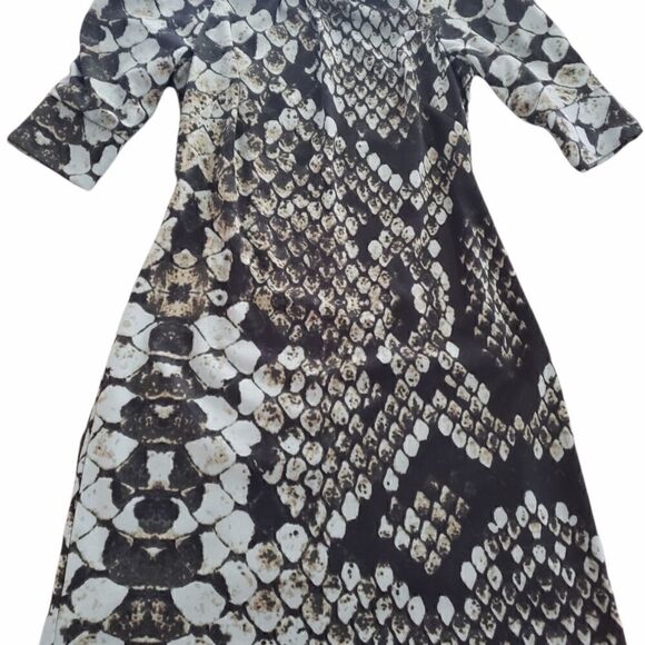 Jessica Simpson Mini Dress with Cowl Sleeves - Picture 4 of 13